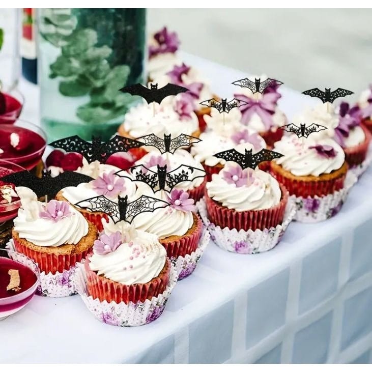 Dimensional Bat Cake Decorations: Spooky Halloween Party Accents