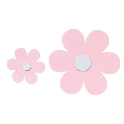 Fresh Blooms: Small Daisy Cake Decoration for Birthday Delight!