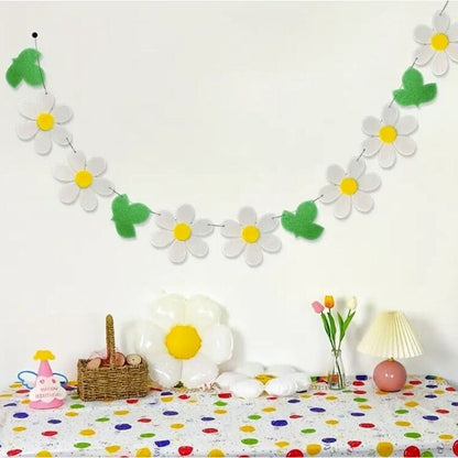 Green Leaf Daisy Pull Flag: Birthday Party Decor with Charming Flower Background