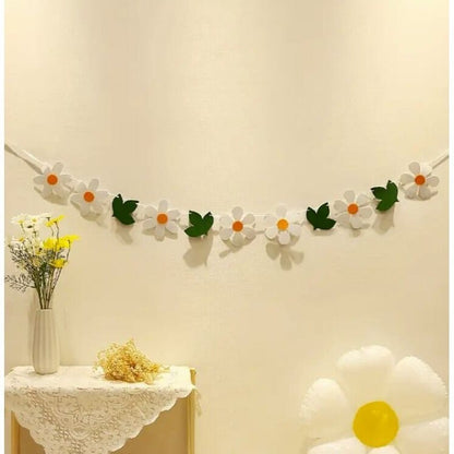 Green Leaf Daisy Pull Flag: Birthday Party Decor with Charming Flower Background