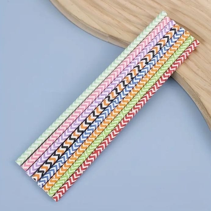 Assorted color and white Wavy stripped pattern Paper straw example