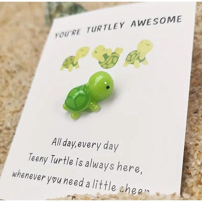Size profile of turtle on card